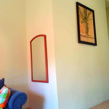 Juju'S Cottage With Magnificent Views Laborie Bagian luar foto