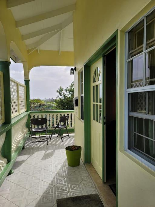 Juju'S Cottage With Magnificent Views Laborie Bagian luar foto
